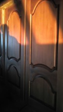 Изготовление дверей из дерева